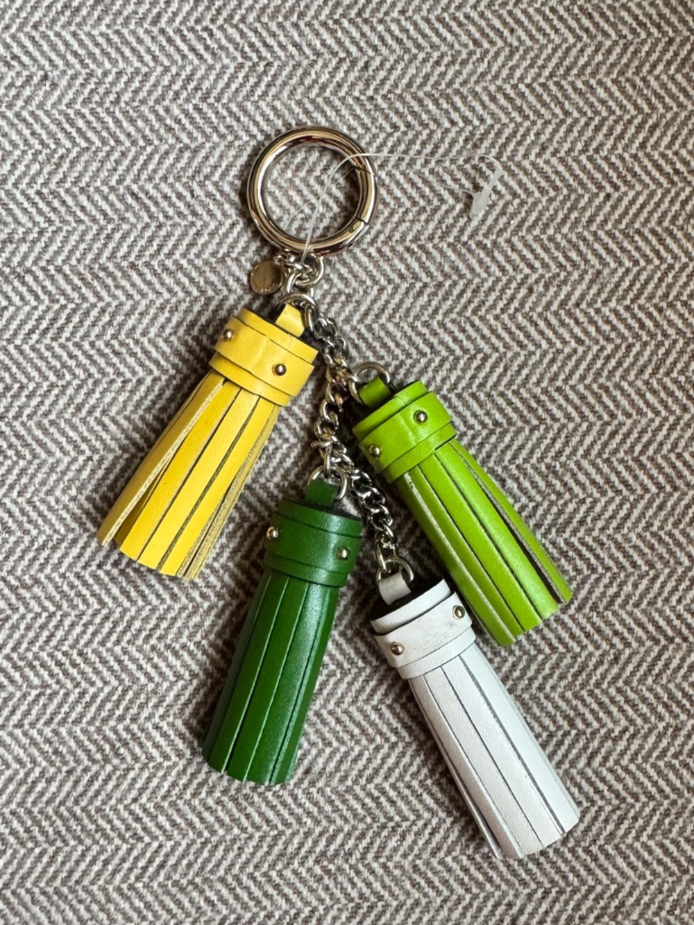 Michael Kors Leather Cascading Mini Tassel Key Chain or Bag Charm- NWOTs - Picture 2 of 9